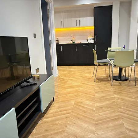 Mh - 2 Bed 2 Bath Luxury - Financial District - Local Bar And Dining Deals Available